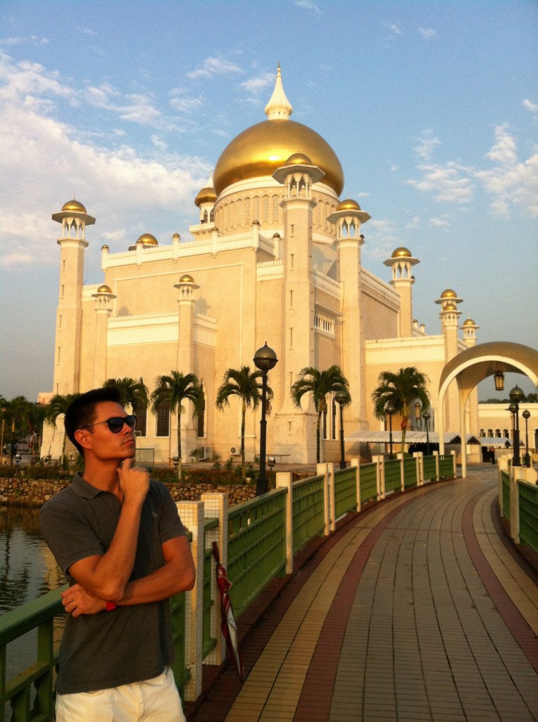 Sultan-Omar-Ali-Saifuddin-Mosque-ponder