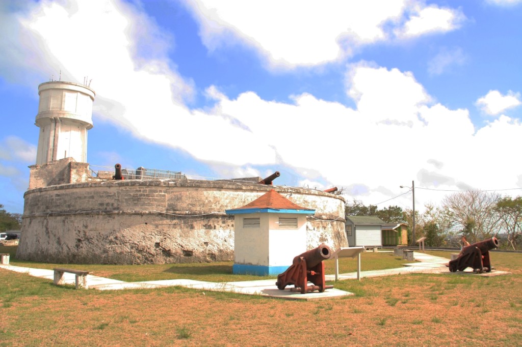 The ship-like front of Fort Fincastle and water-tower that also serves as a lighthouse. 