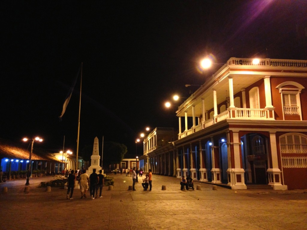 Colonial buildings in Plaza de la Independencia.