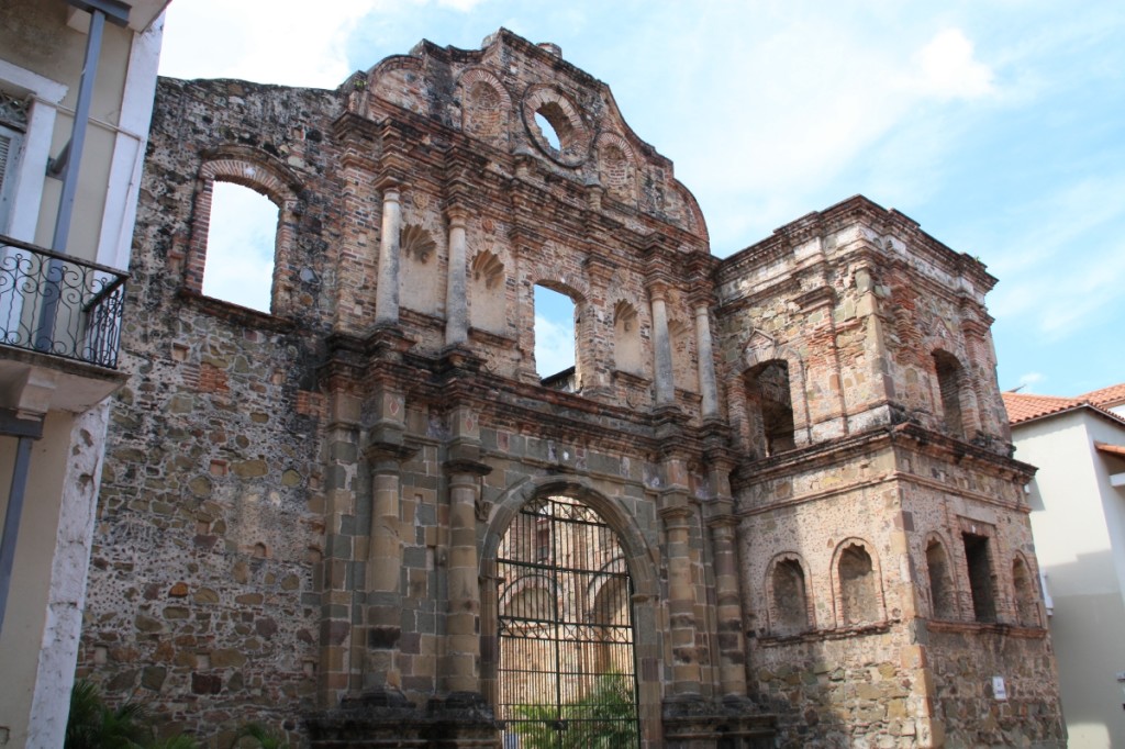 The ruins of Compañía de Jesús.